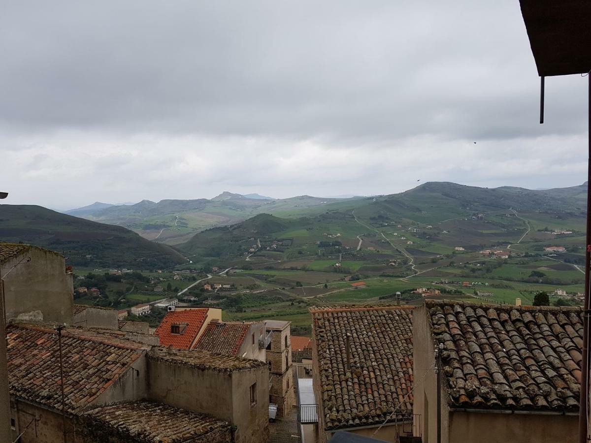 Appartamento La Nicchia di Gangi Esterno foto