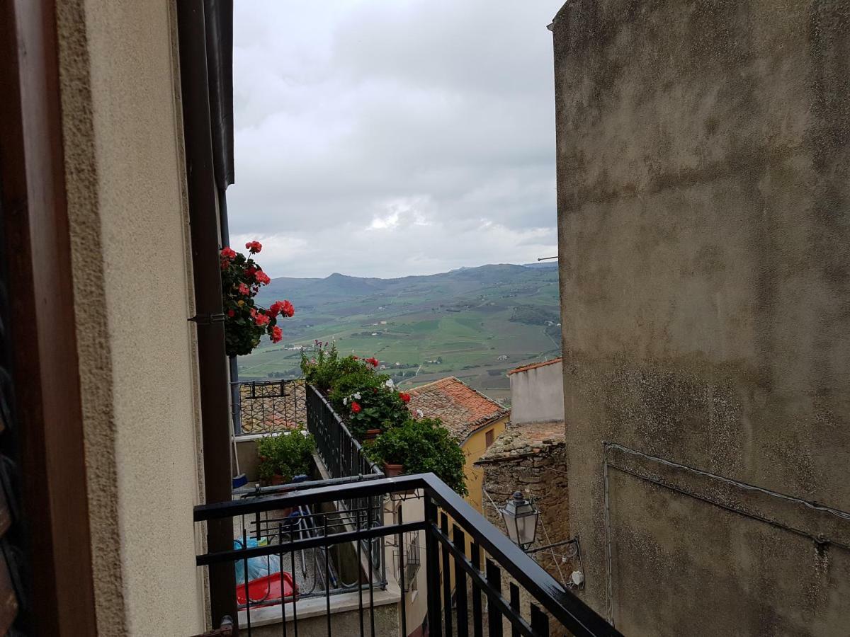 Appartamento La Nicchia di Gangi Esterno foto