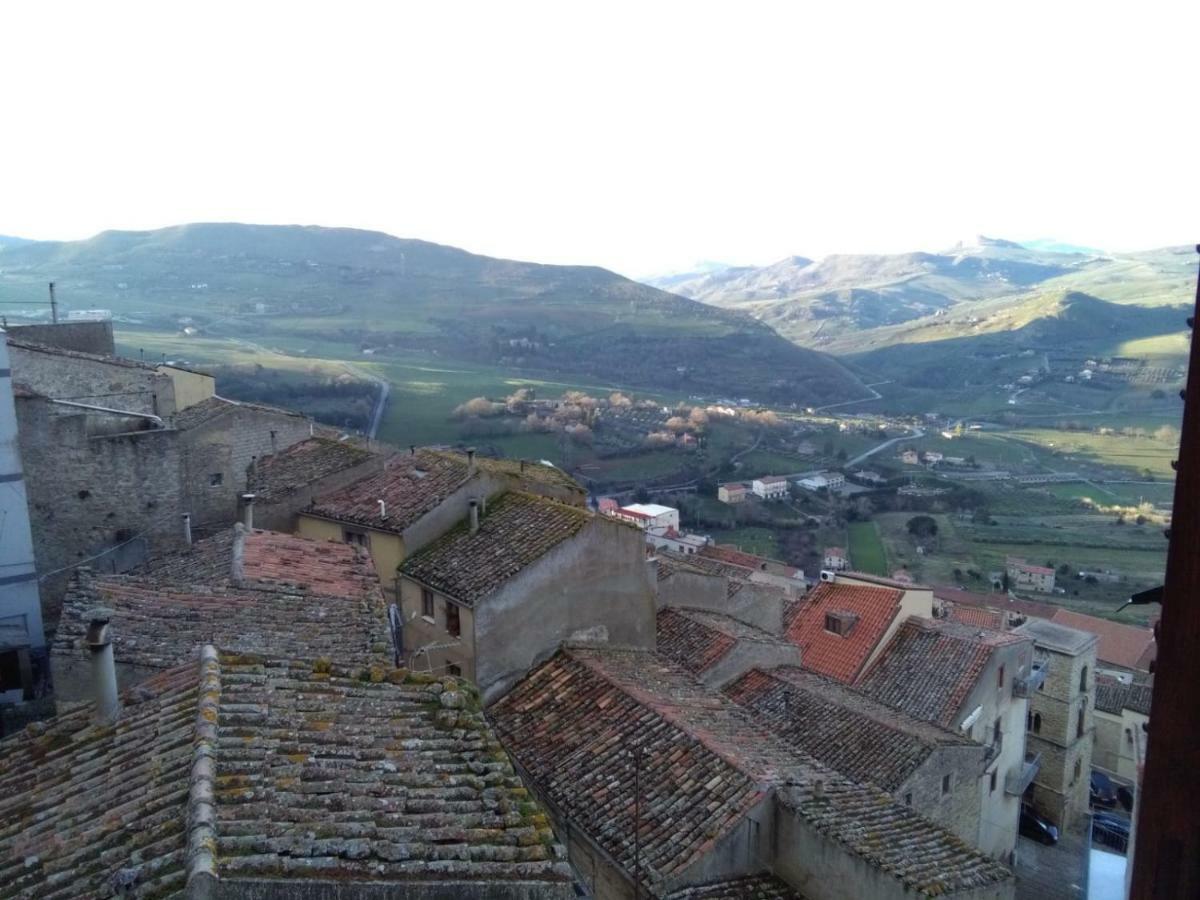 Appartamento La Nicchia di Gangi Esterno foto